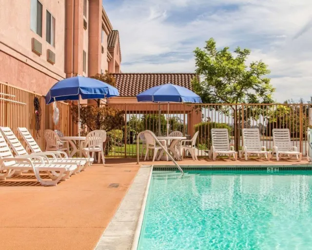 Rodeway Inn Watsonville - photo 4