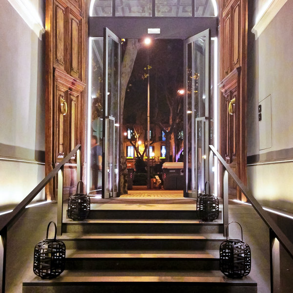 H10 Urquinaona Plaza - photo 2