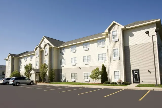 Americas Best Value Inn & Suites Three Rivers - photo 2