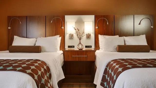 Best Western Plus Gen X Inn - photo 4