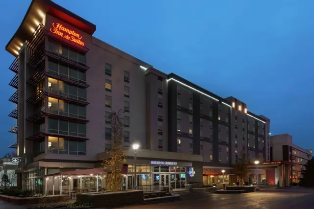 Hampton Inn & Suites Atlanta Buckhead Place - photo 2