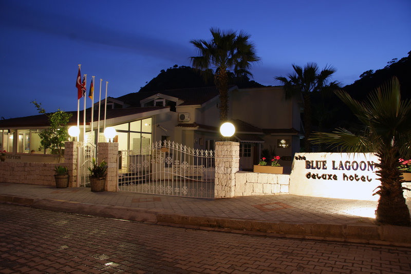 Blue Lagoon Delux Hotel - foto 1