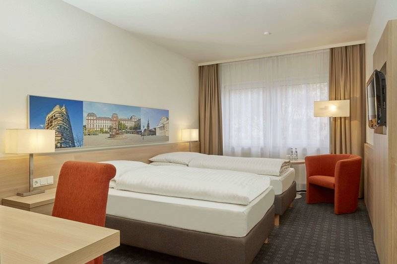H+ Hotel Darmstadt - photo 1