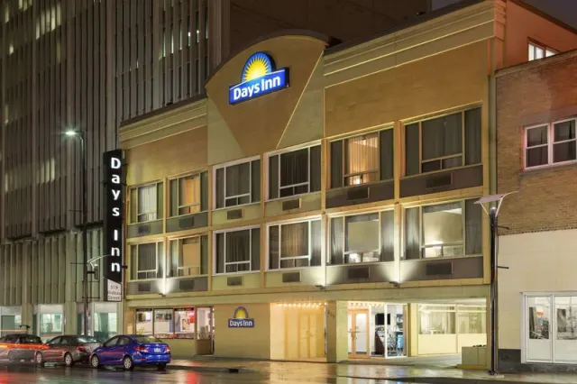 Days Inn by Wyndham Ottawa - photo 2