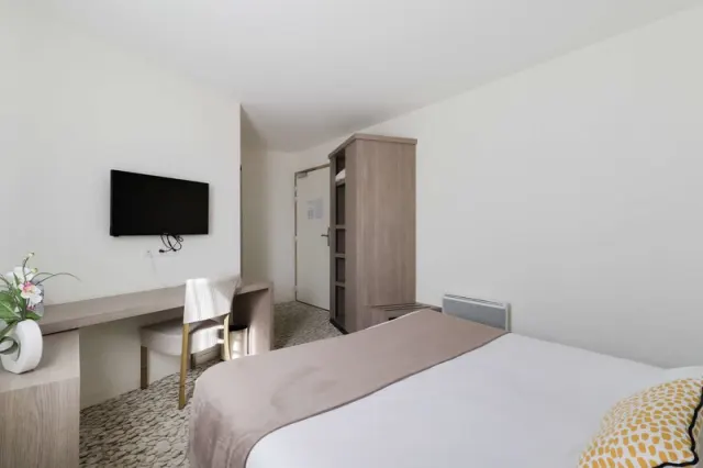 Brit Hotel Alghotel - photo 2
