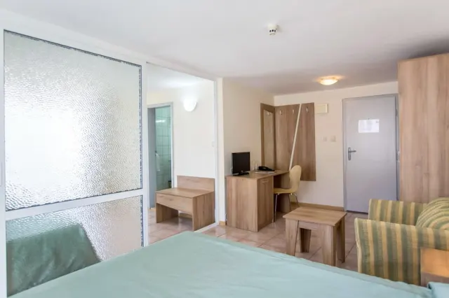 Hotel Longosa - photo 4