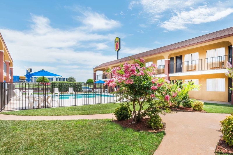 Super 8 by Wyndham Midwest City OK - foto 1