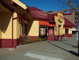 Howard Johnson Plaza by Wyndham by the Falls / Niagara Falls - foto 2