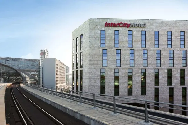 IntercityHotel Berlin Hauptbahnhof - photo 2