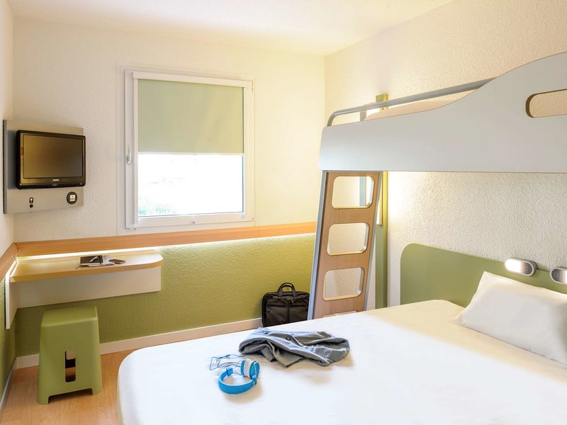 ibis budget Givet - photo 1