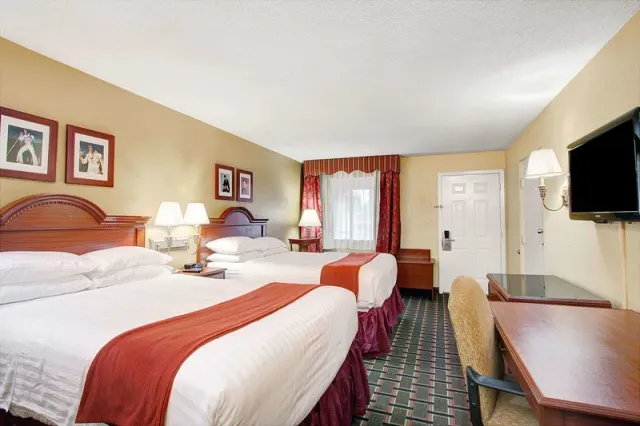 Days Inn by Wyndham Memphis at Graceland - photo 4