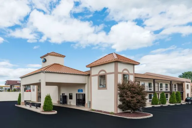 Days Inn by Wyndham Lexington Southeast - photo 3