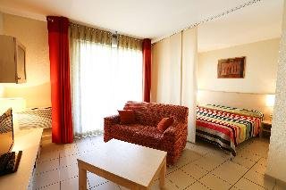 Best of Both, Divonne-les-Bains