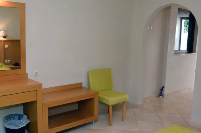 Evia Hotel  Suites - kuva 2