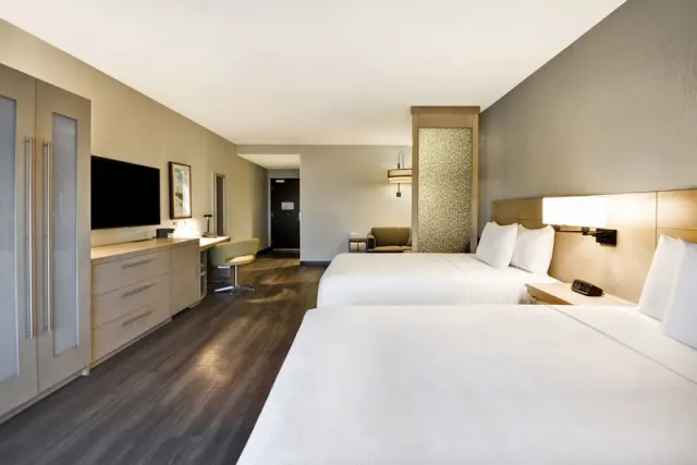 Hyatt Place Fresno - photo 3