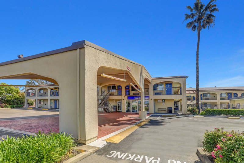 Motel 6 Lodi - photo 1