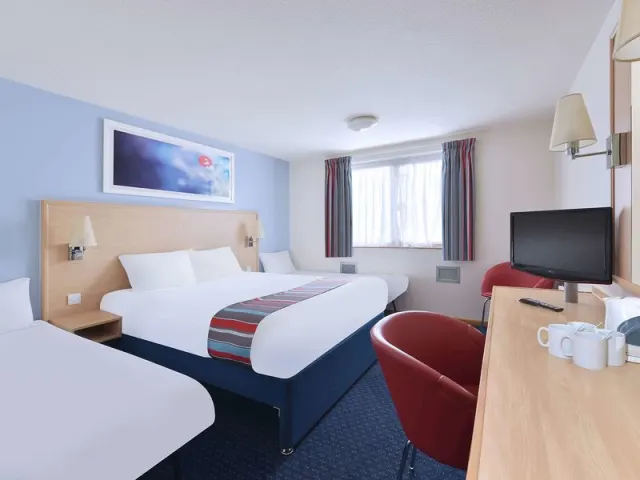 Travelodge Alfreton - photo 4