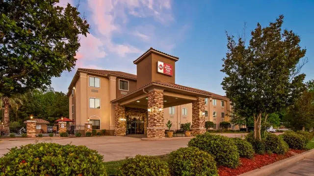 Best Western Plus Crown Colony Inn & Suites, Lufkin