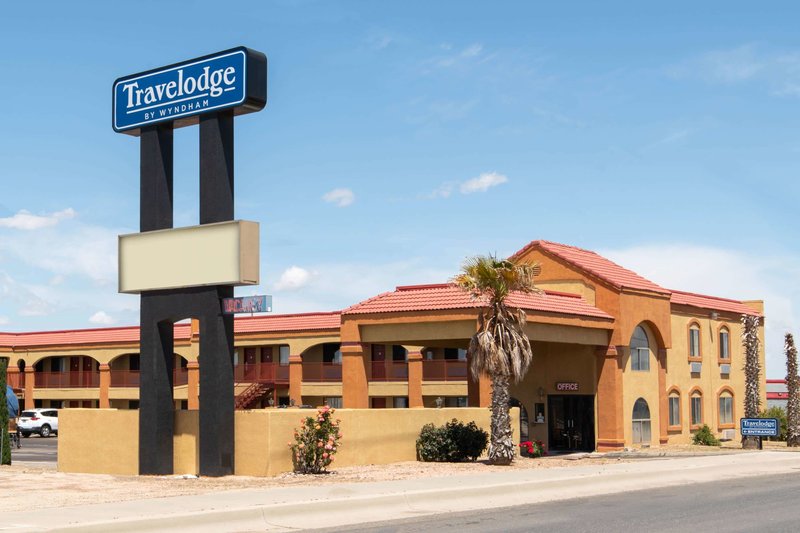 Travelodge by Wyndham Kingman - photo 1