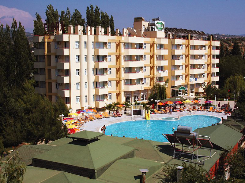 Flora Suites Hotel - foto 1