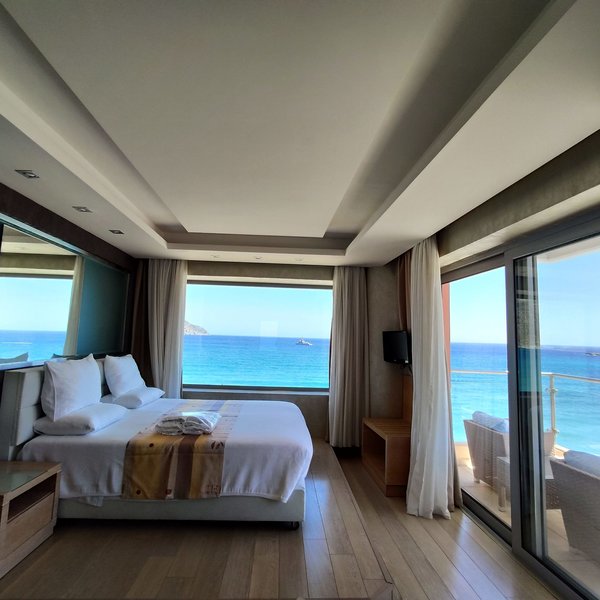 Konstantinos Palace - foto 3