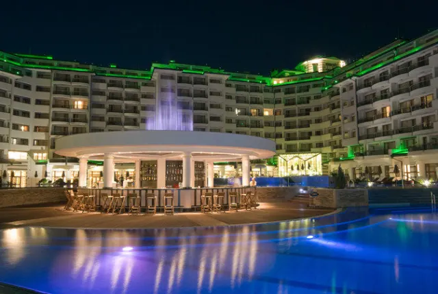 LK Emerald Beach - photo 2