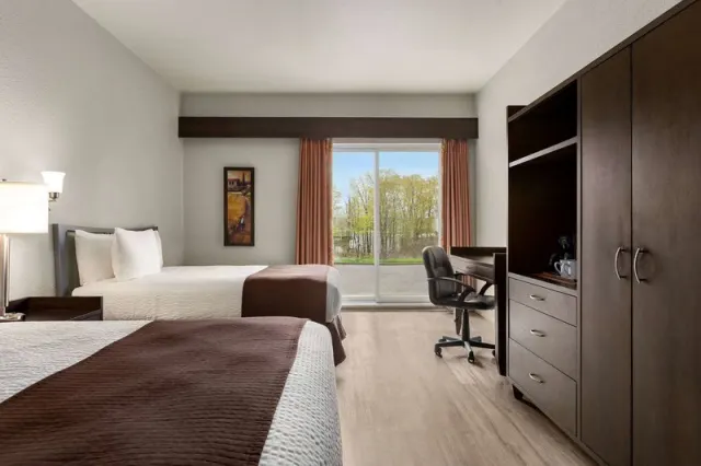 Days Inn by Wyndham Montmagny - photo 2