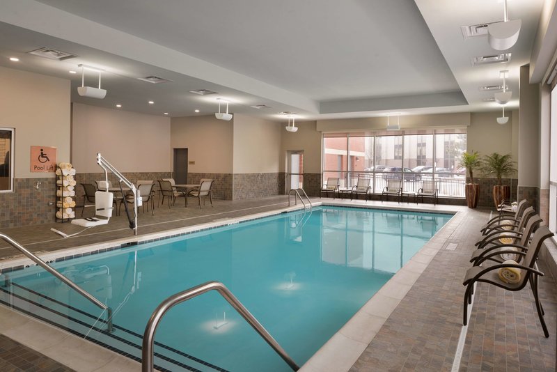 Embassy Suites by Hilton Chicago Naperville - foto 1