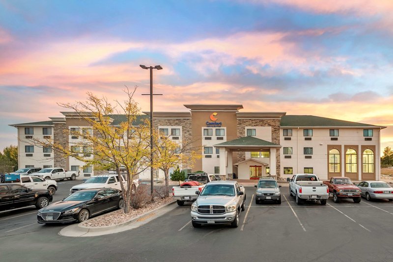El Pueblo Lodge - photo 1