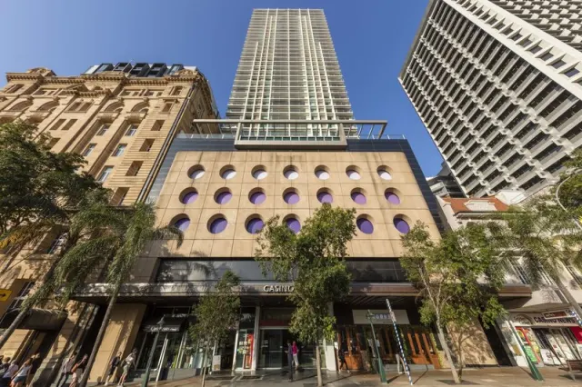 Oaks Brisbane Casino Tower Suites - photo 4