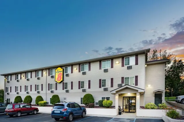 Super 8 by Wyndham JohnstownGloversville - photo 2