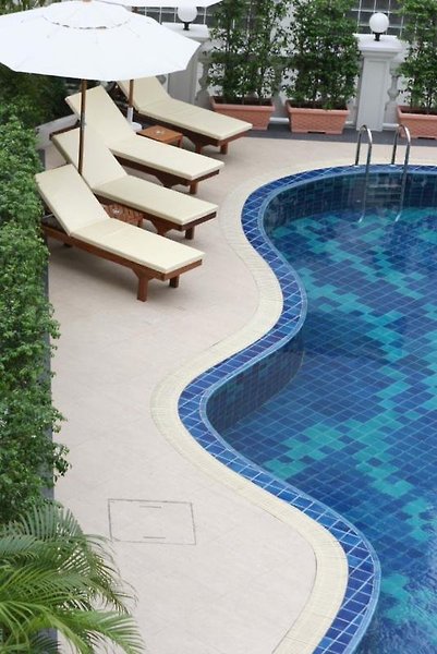 Hope Land Hotel Sukhumvit 24 - photo 2