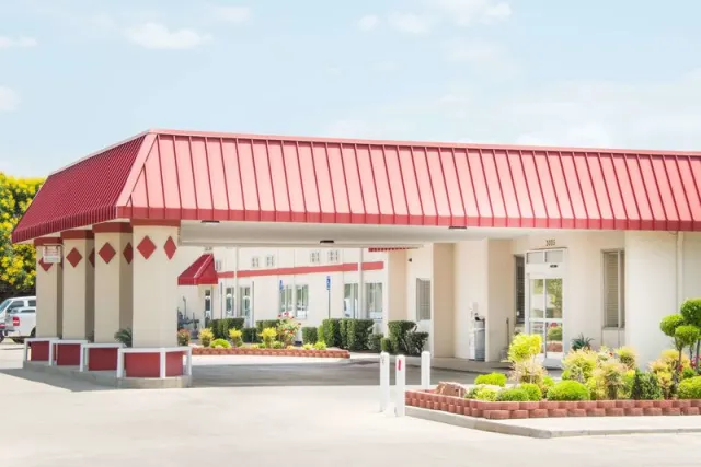 Ramada by Wyndham Enid, Oklahoma
