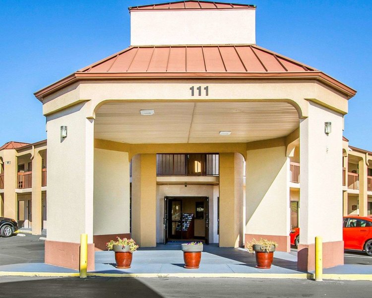 Rodeway Inn & Suites  - 照片 1