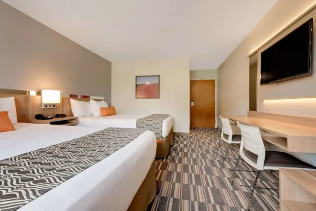 Microtel Inn  Suites by Wyndham Clarion - photo 3