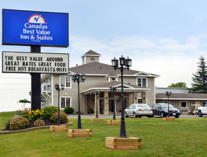 Canadas Best Value Inn & Suites - photo 1