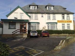 OYO Central Hotel Golders Green - photo 1