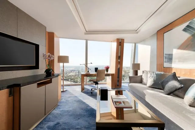 Shangri-La Hotel, At The Shard, London - photo 3