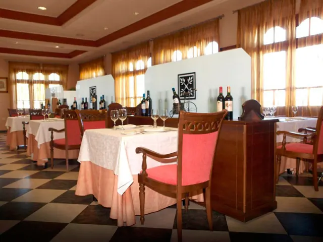 Hotel La Sierra - photo 3