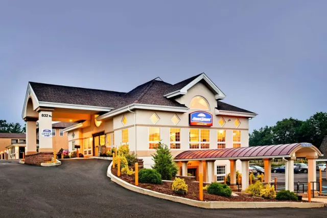 Howard Johnson by Wyndham Blackwood Near Philadelphia, New Jersey
