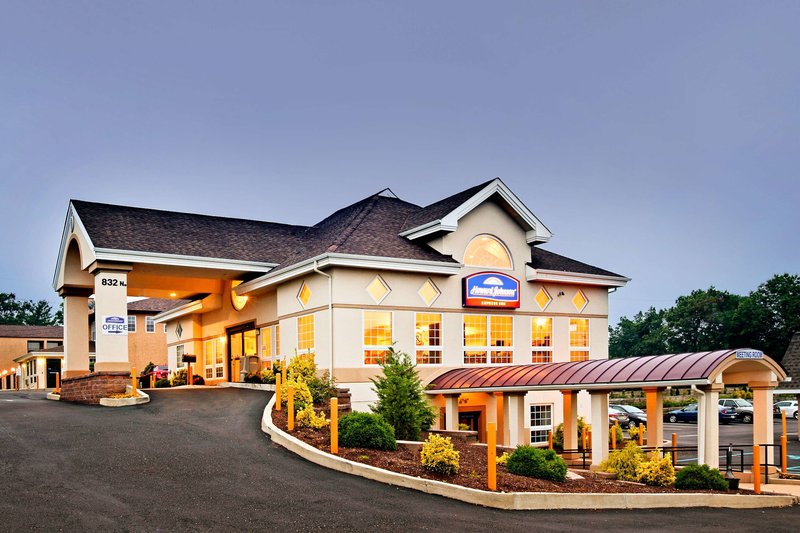 Howard Johnson by Wyndham Blackwood Near Philadelphia - photo 1