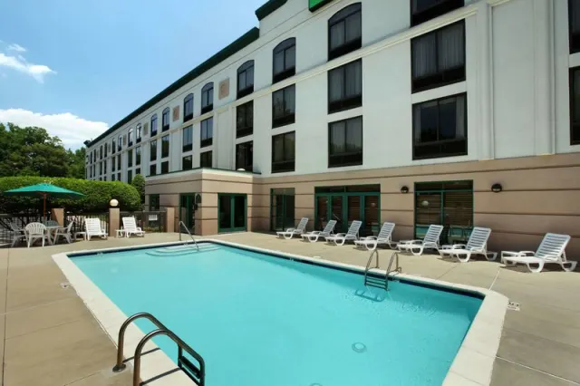 Spark by Hilton Charlotte Tyvola I77 - photo 2