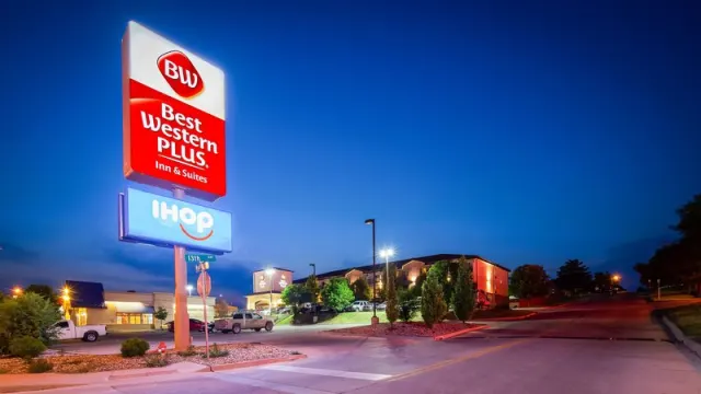 Best Western Plus Country Inn  Suites - photo 2