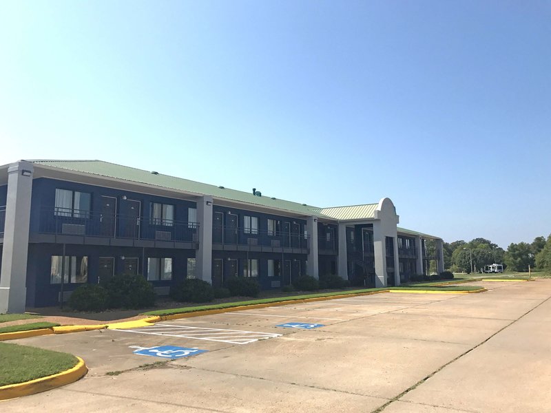 Americas Best Value Inn Brinkley - photo 1