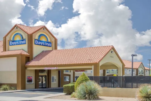 Days Inn by Wyndham Phoenix North, Phoenix