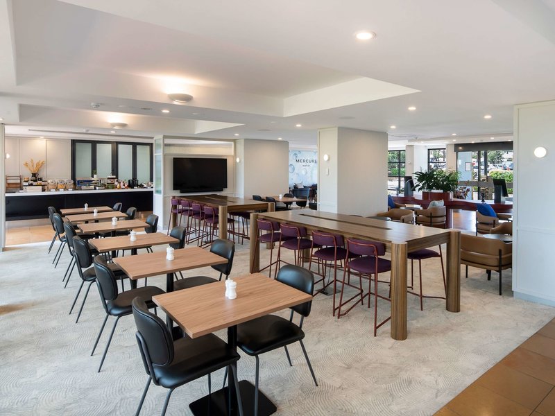 Mercure Sydney Blacktown - photo 1