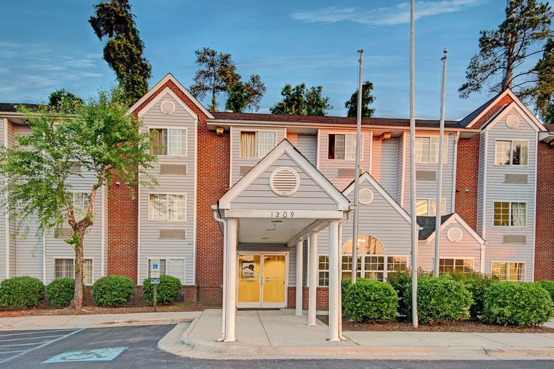 Microtel Inn & Suites by Wyndham Raleigh - photo 1
