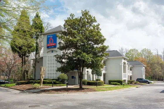 Studio 6 Atlanta Northlake