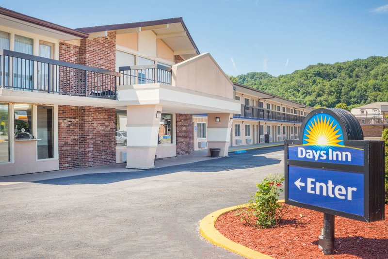 Days Inn by Wyndham Paintsville - photo 1