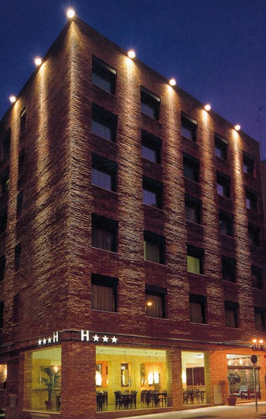Pol & Grace Hotel - photo 1